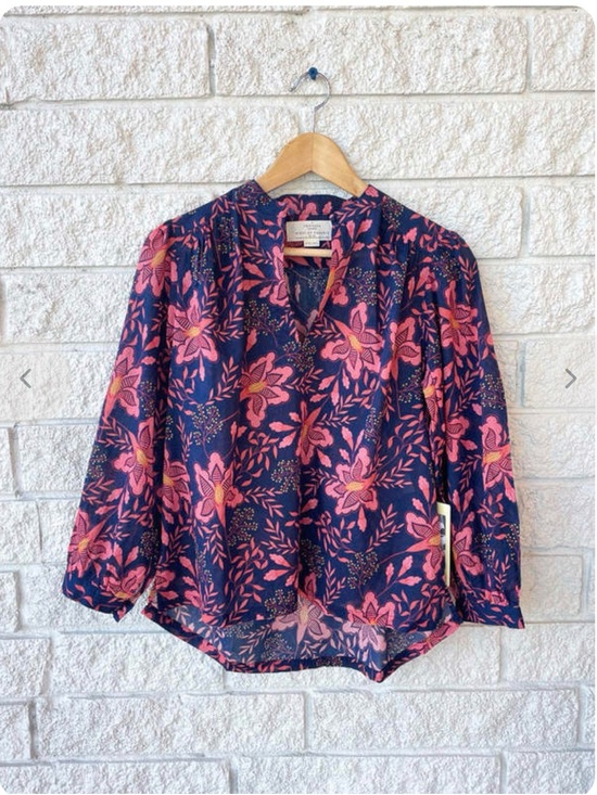 Trovata Tops - Trovata Birds of Paradis Bailey Geranium Navy Blouse with Pink Floral Print